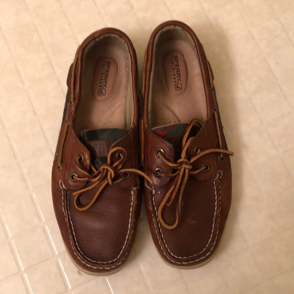 Women’s Sperrys size 7.5